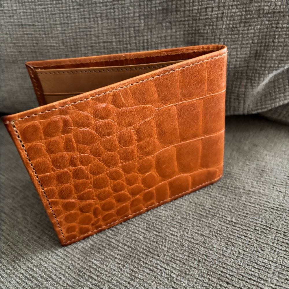 Elegant Brown Crocodile-Embossed Wallet